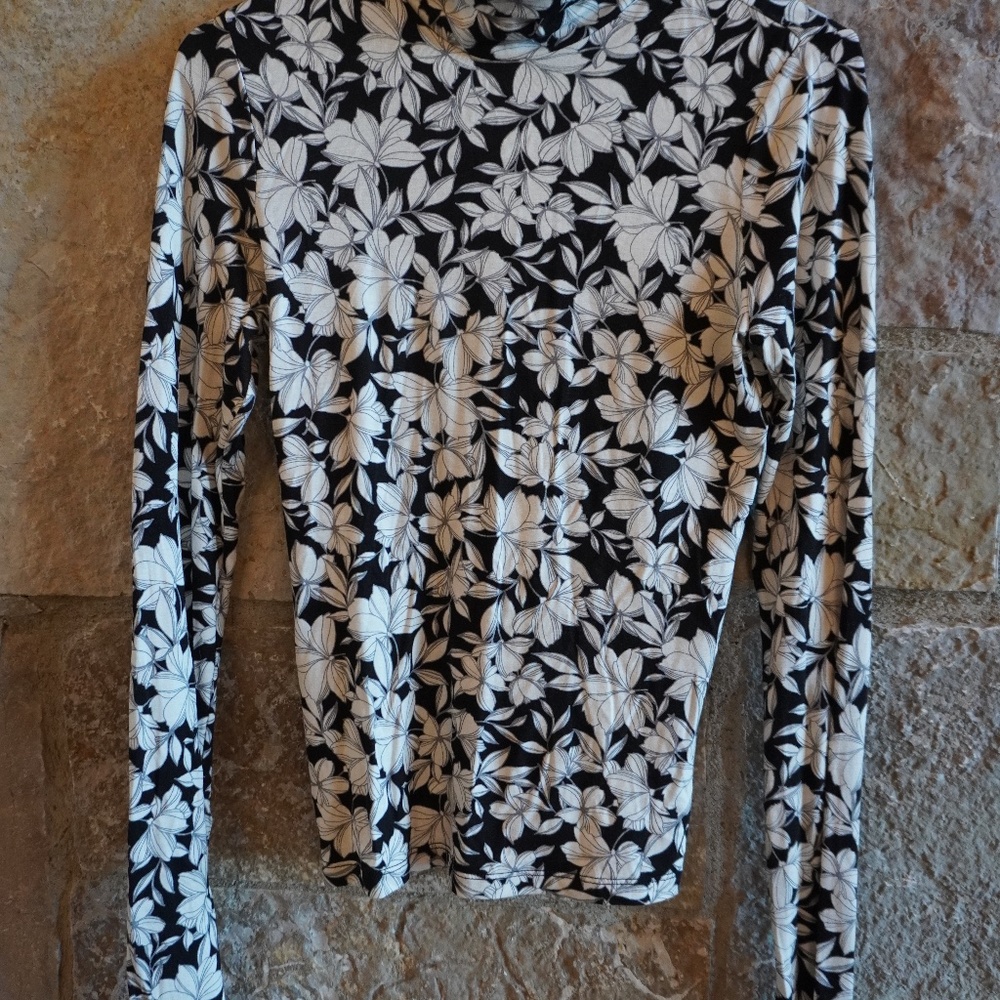 Alice + Olivia Small Black and White Long Sleeve Tunic